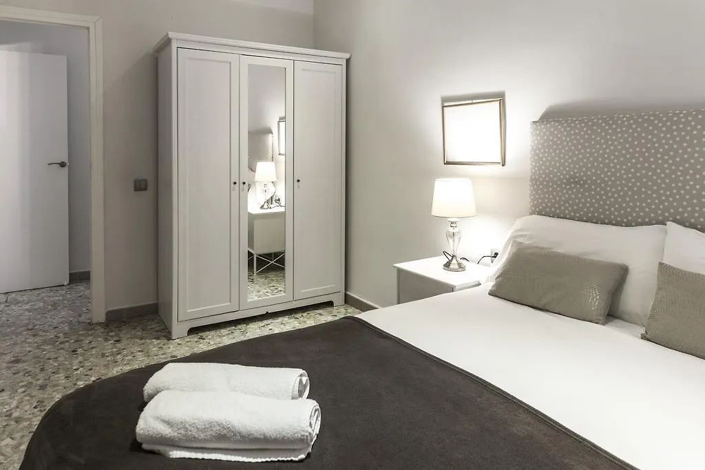 Autentic Arc De Triomf Apartment Barcelona Spain